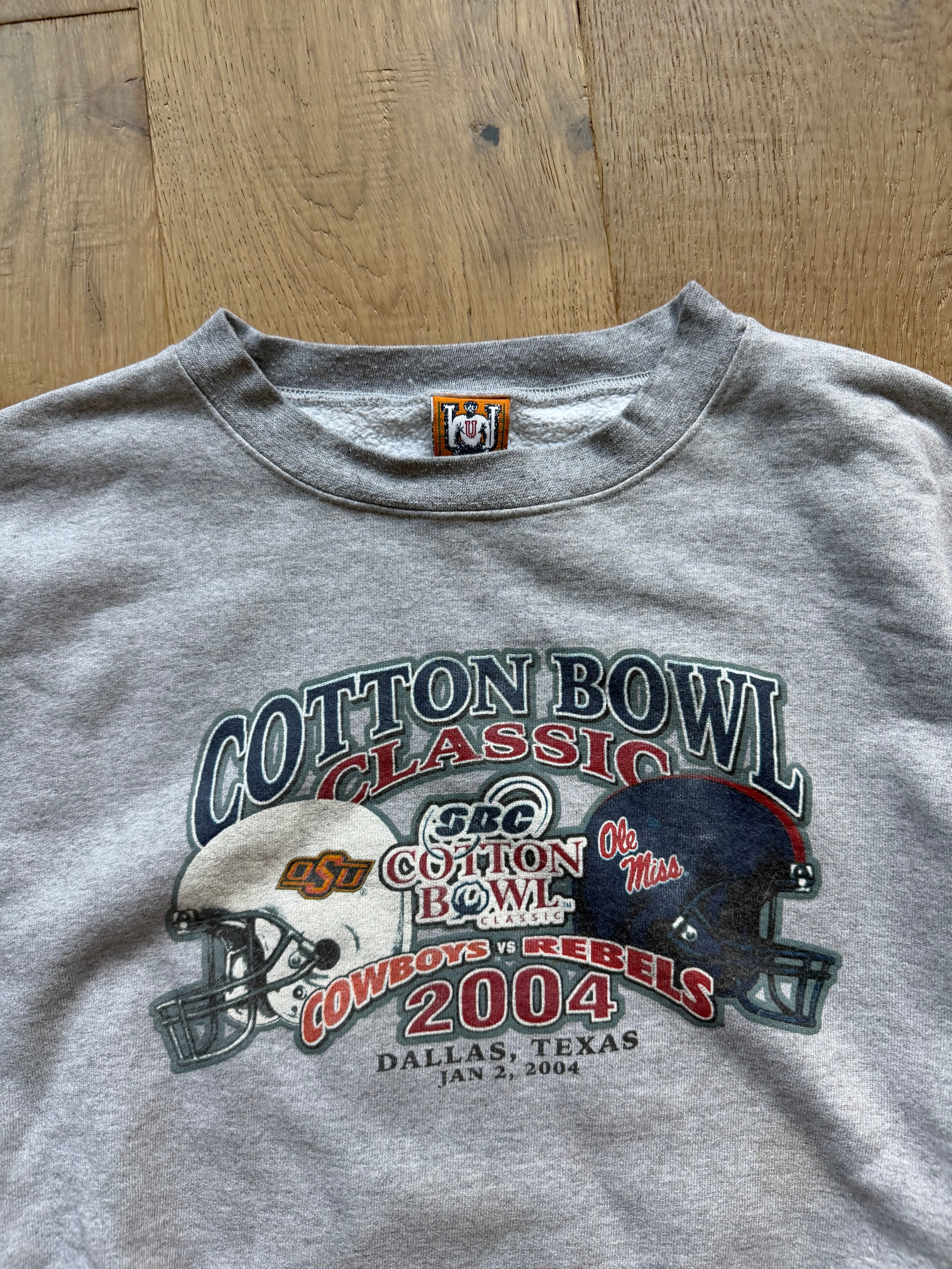 Grey 2004 UAS Cotton Bowl Classic OSU vs Ole Miss Helmet Crewneck Sweatshirt XXL