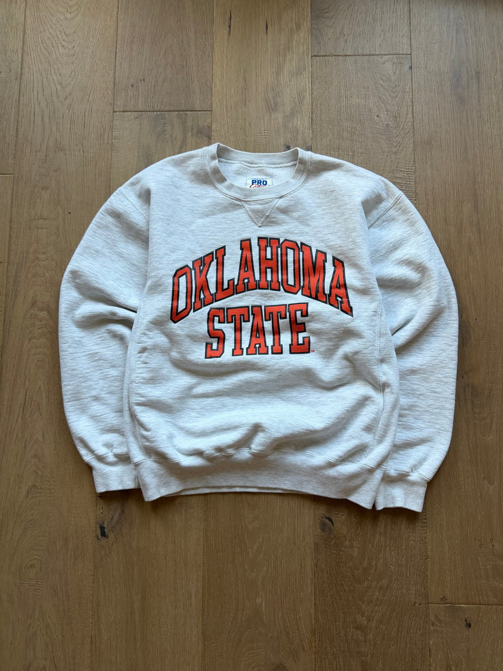 Light Grey 90s Russell Athletic Pro Cotton “Oklahoma State” Classic Crewneck Sweatshirt Medium