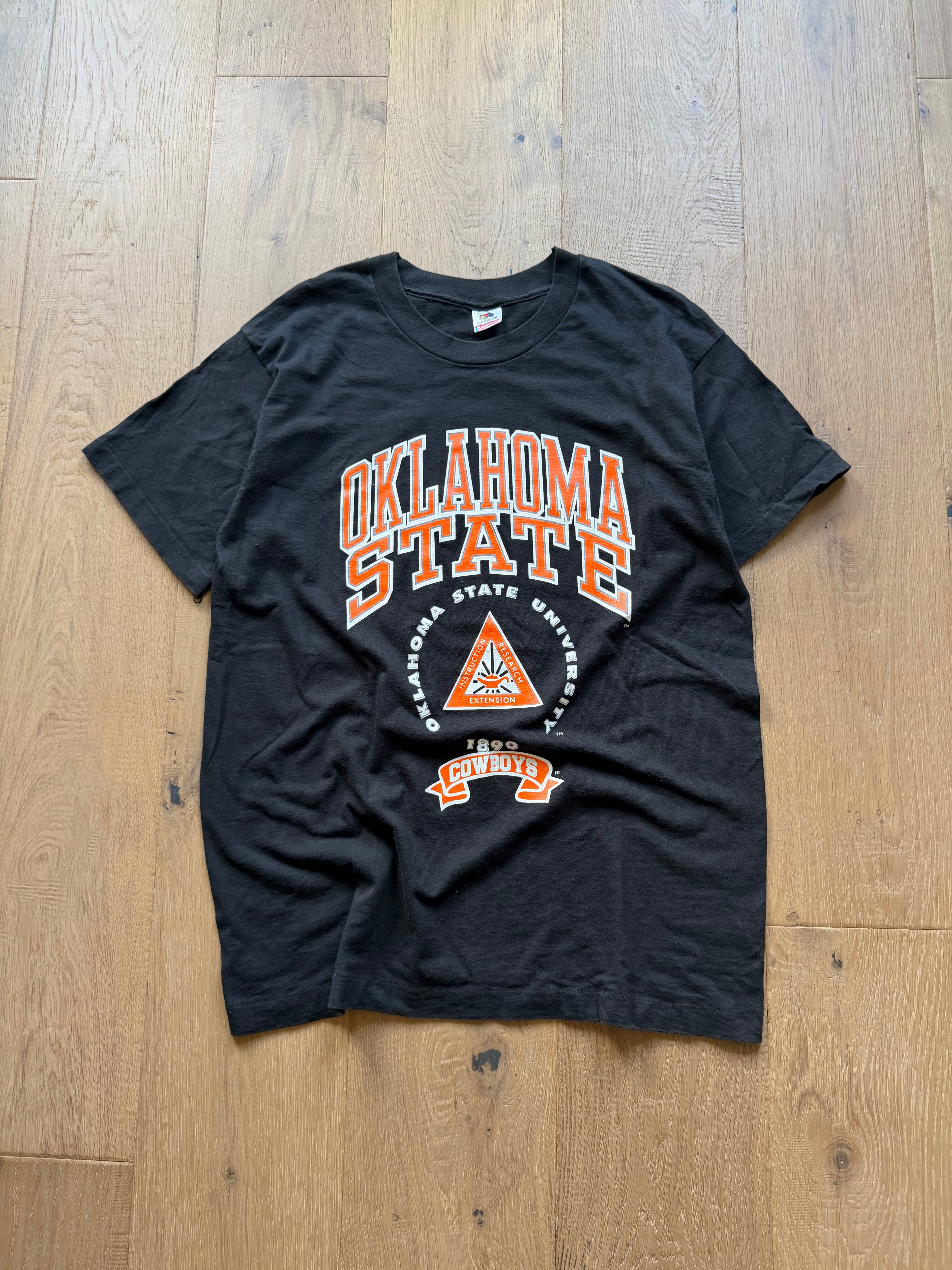 Black 90s Oklahoma State Pillars Triangle T-Shirt Large