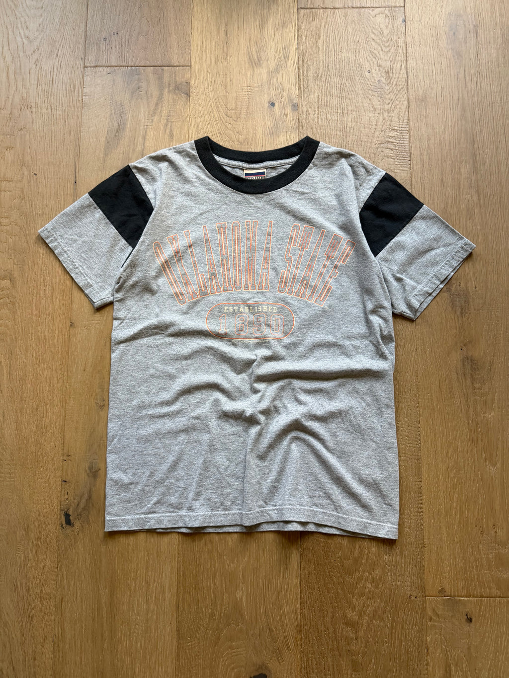 Grey + Black 00s Red Oak OSU Established 1890 Block Sleeve T-Shirt Medium